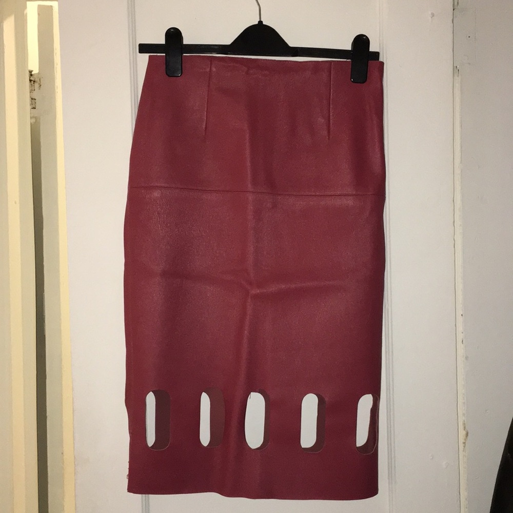 Raoul skirt w laser cut outs